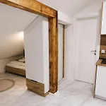 Helvetia Apartman *