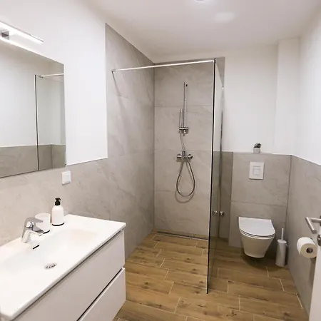 Helvetia Apartment *